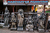 Mamallapuram - Tamil Nadu. Stone carvers and sculptors workshops. 